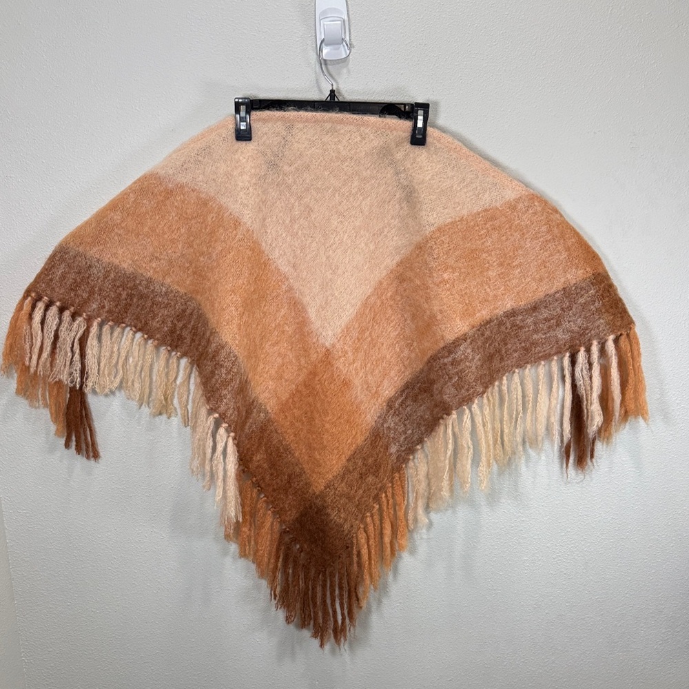 Glen Cree triangle fringed‎ Mohair wrap vintage